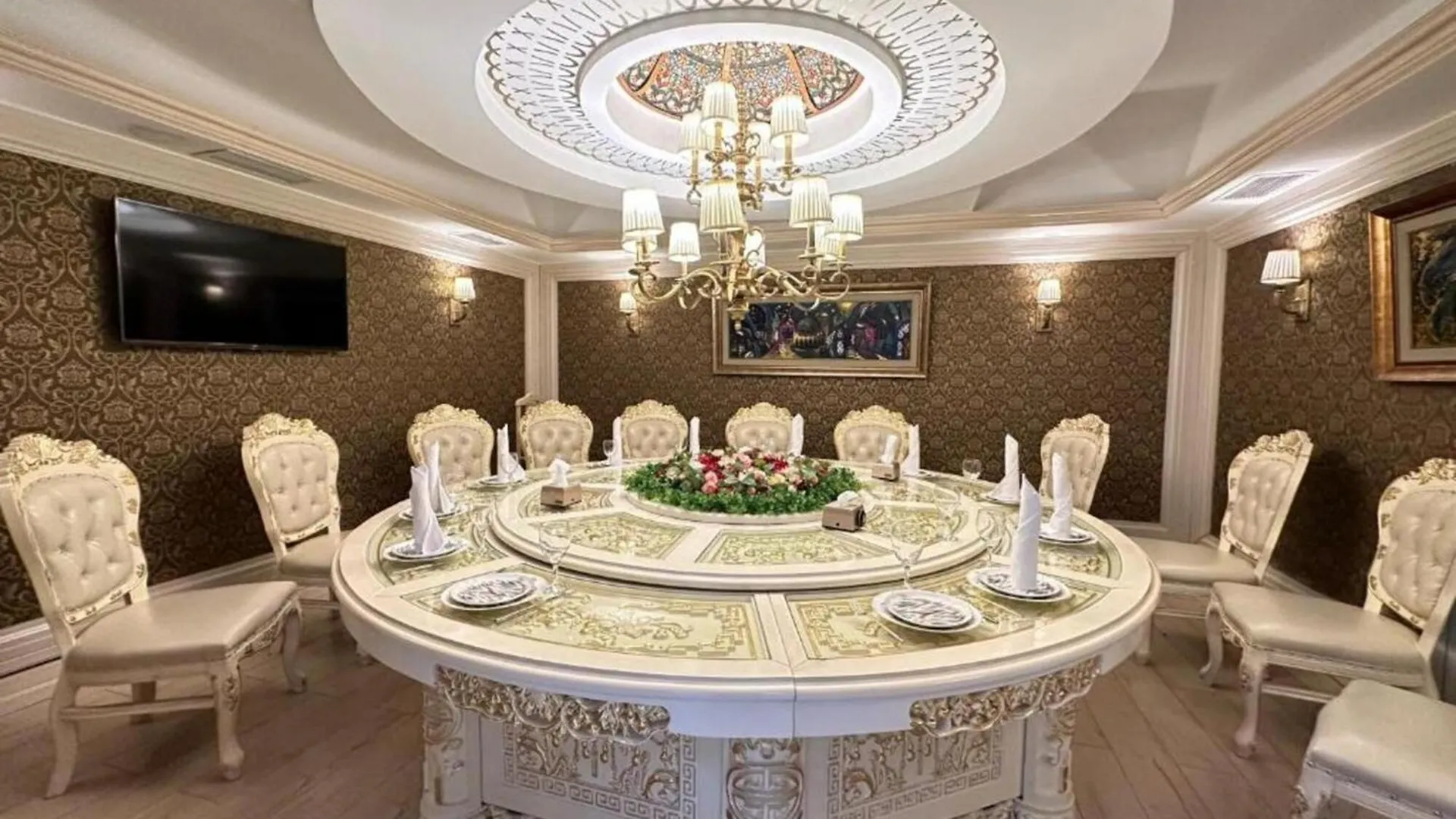 Минус Apartment Almaty 0*,
